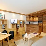 1850, Skis Aux Pieds, 3 Pieces, Parking, Recent - Fr-1-575-108 Apartamento Courchevel